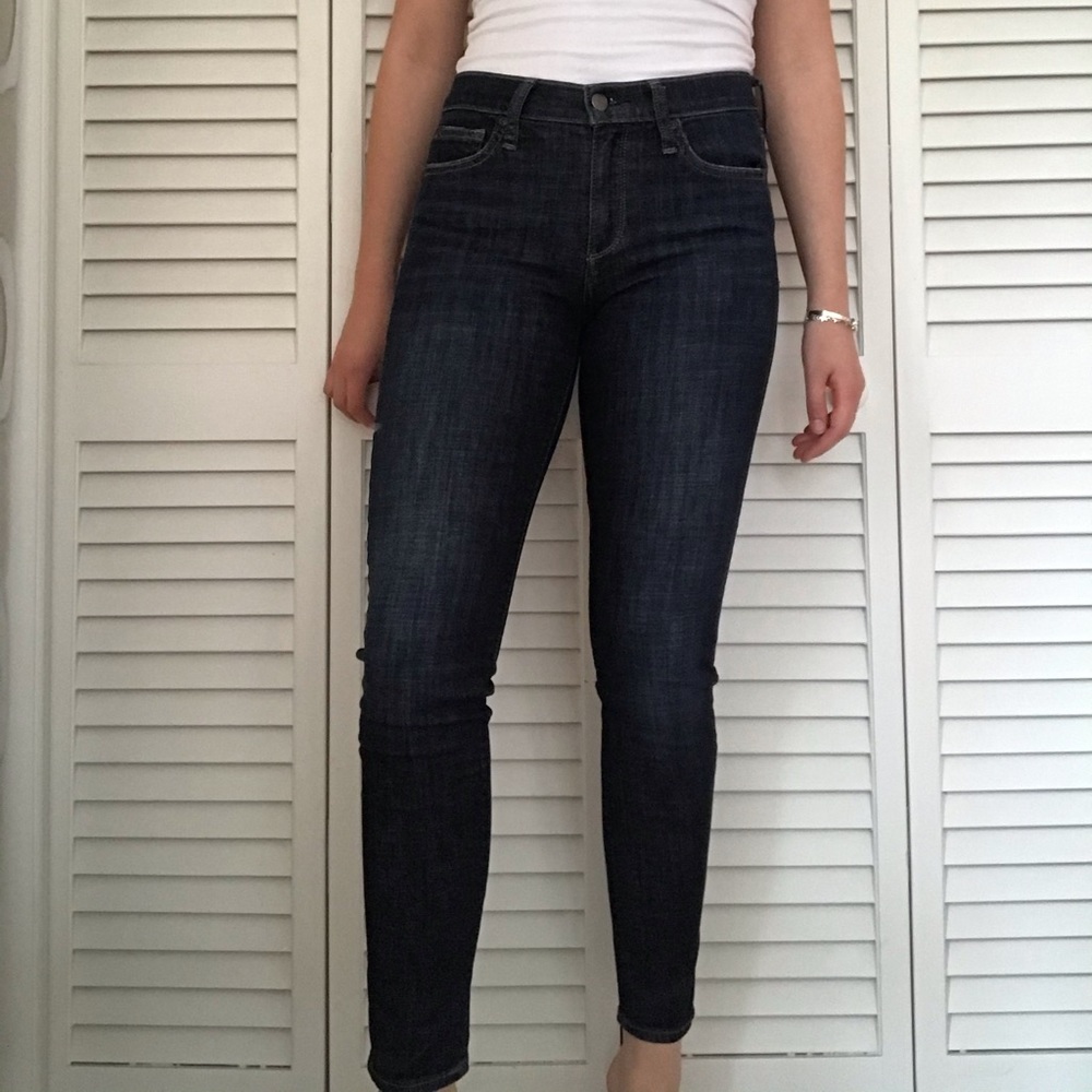 Dark wash skinny jeans